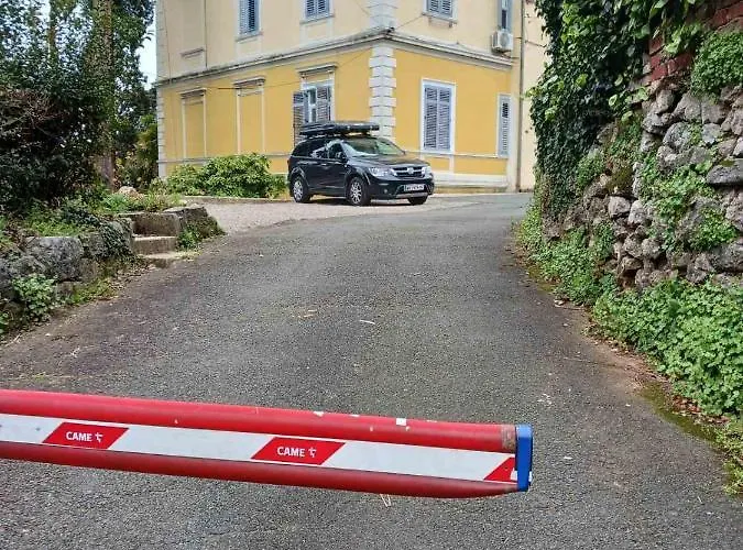 With Beautiful Sea View Apartment *