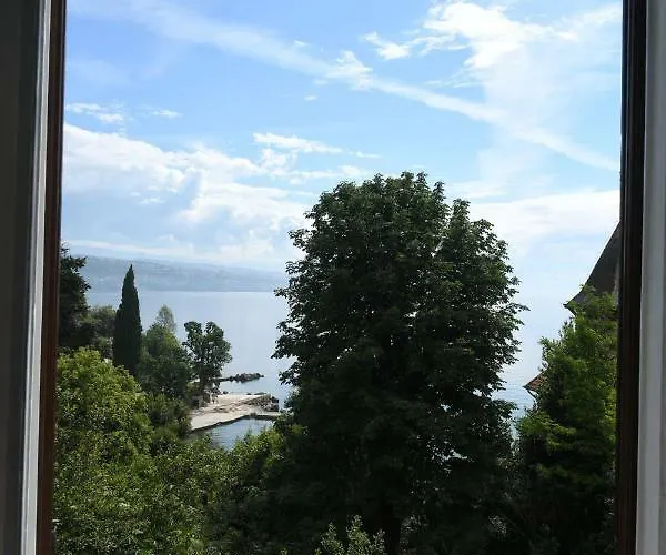 Apartment With Beautiful Sea View