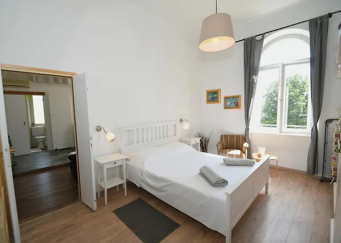 Apartment With Beautiful Sea View