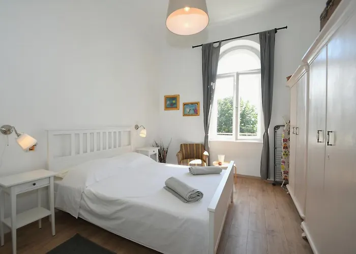 With Beautiful Sea View Apartment