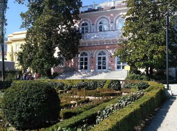 With Beautiful Sea View *