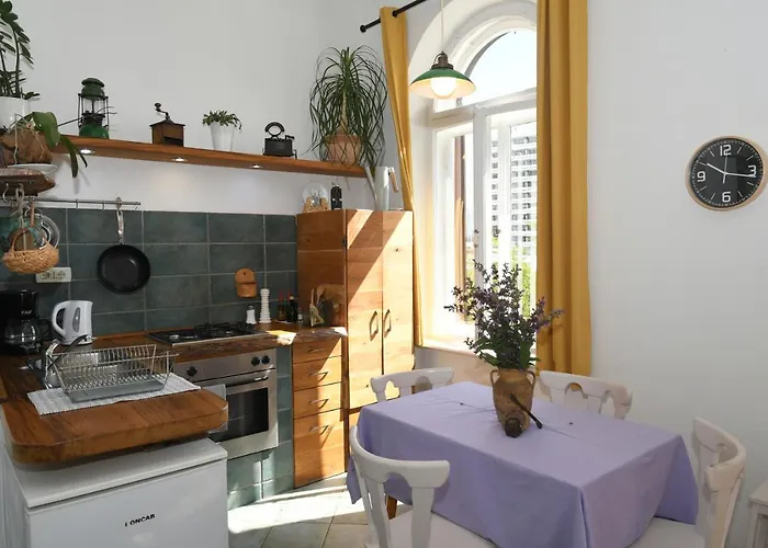 With Beautiful Sea View אופטיה